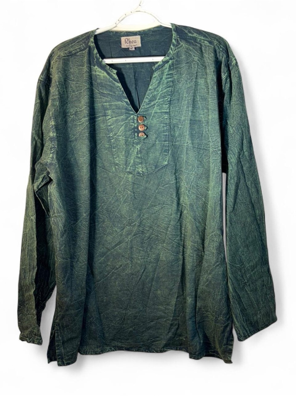Rhea made in Nepal Women's Long-Sleeve Green Pullover Blouse